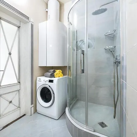 новая квартира с видом на днепр жк заречный Apartamento Kiev